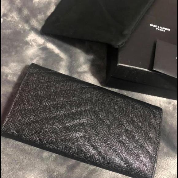 YSL wallet from Holt Renfrew with receipt - Picture 3 of 3